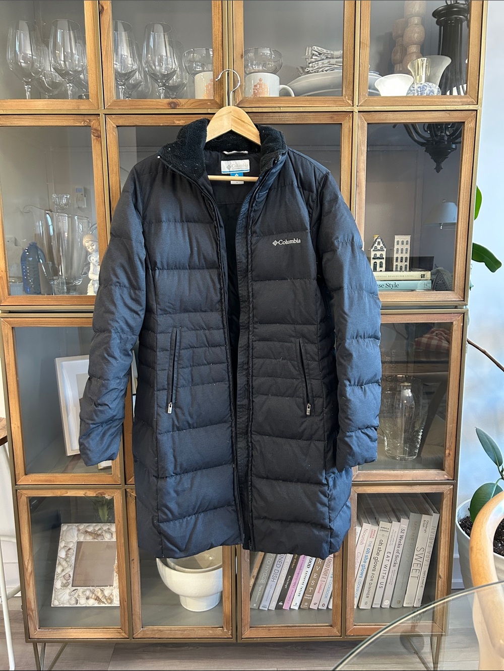 Columbia Women’s Black/Gray Long Puffer Coat with Fleece Collar